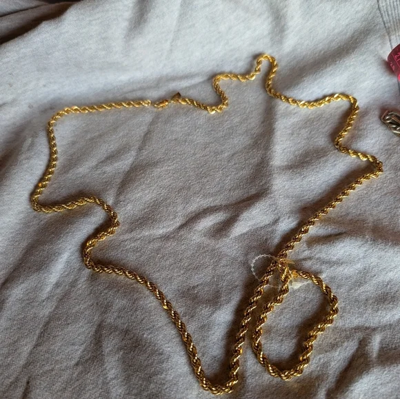 Monet Vintage Elegant Gold-Tone Jewelry Set Chain And Bracelet - Picture 5 of 6